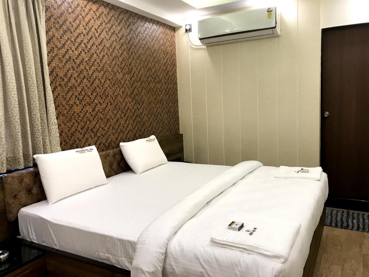 Meenakshi Inn Udupi Bagian luar foto